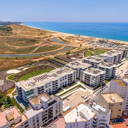 Cond Bayline - T2 - - Gym - - Carapau - By Bedzy Armacao de Pera
