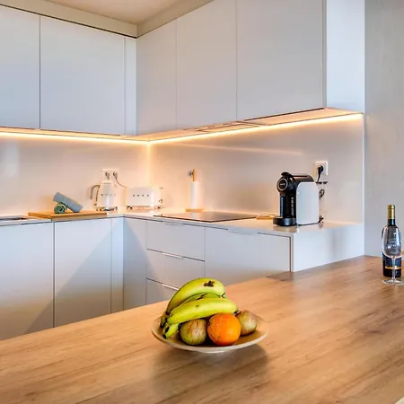 Apartment Cond Bayline - T2 - - Gym - - Carapau - By Bedzy