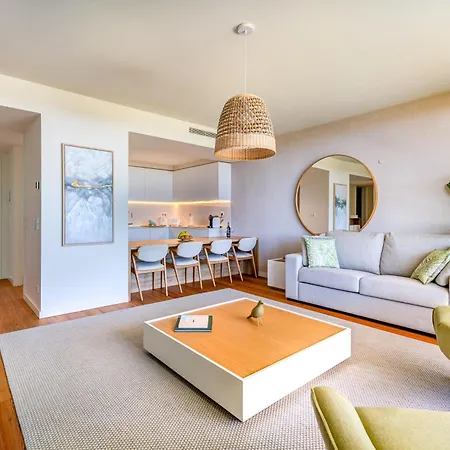 Apartment Cond Bayline - T2 - - Gym - - Carapau - By Bedzy