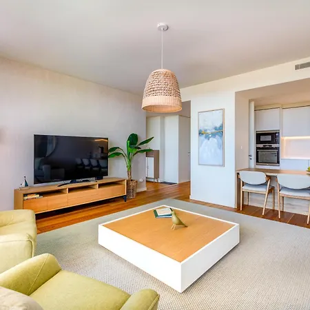 Cond Bayline - T2 - - Gym - - Carapau - By Bedzy Armacao de Pera